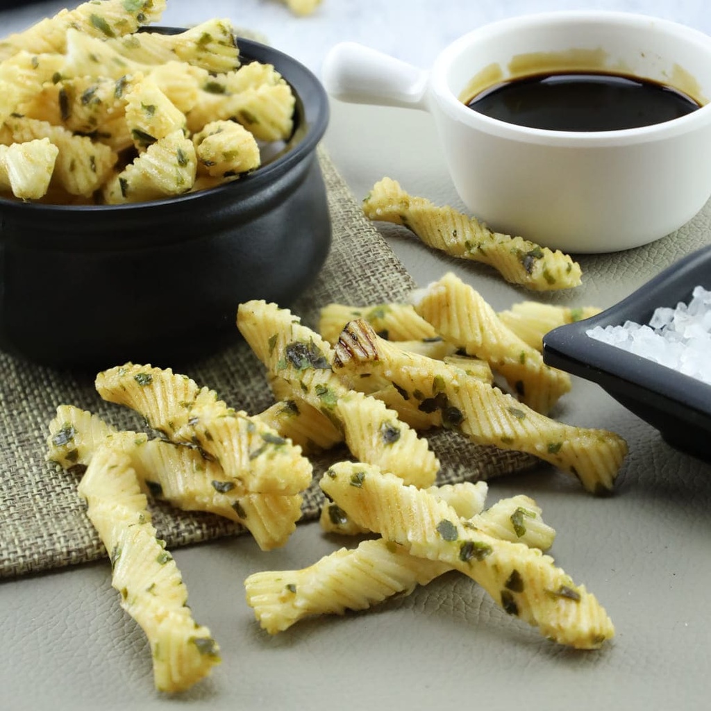 Spring Twist Crackers