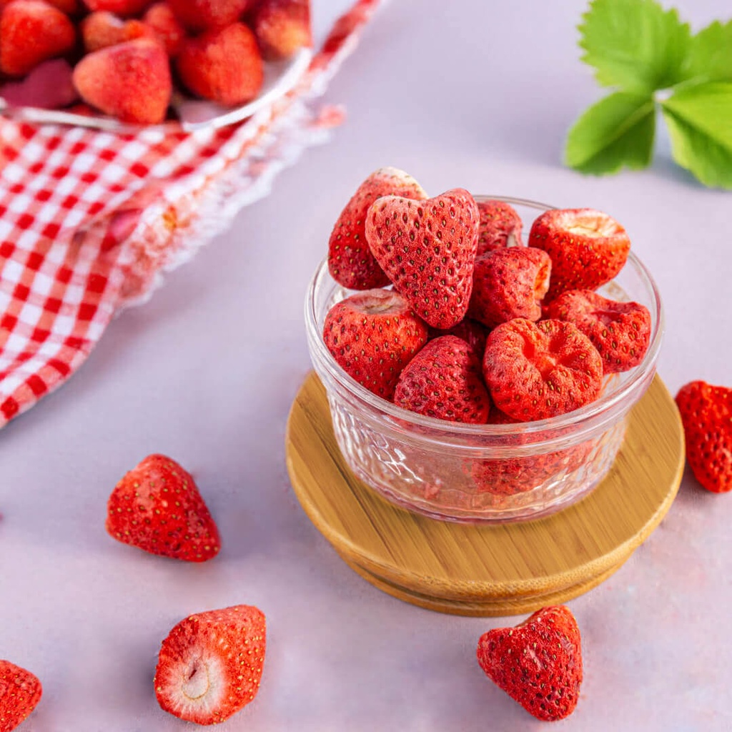 Crunchy Freeze-Dried Whole Strawberry Pure